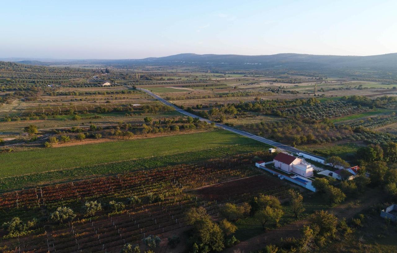 Holiday Home Donji Lepuri Lisičići Kültér fotó