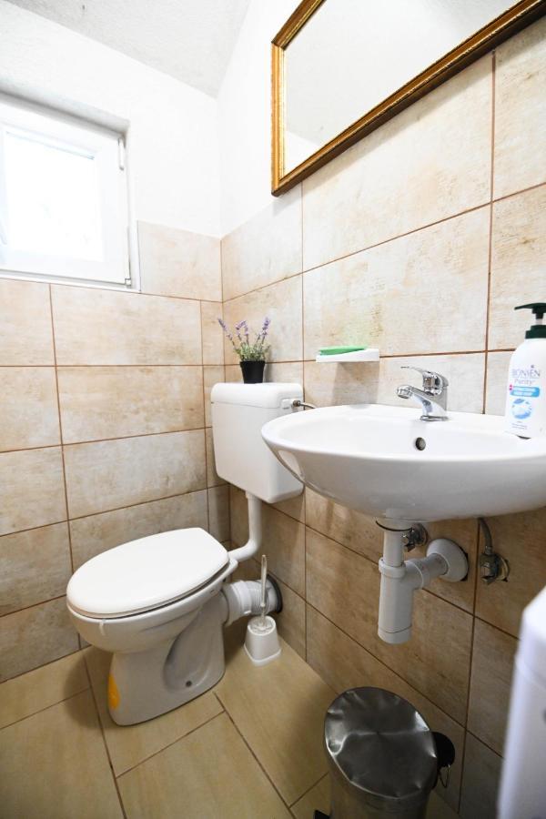 Holiday Home Donji Lepuri Lisičići Kültér fotó