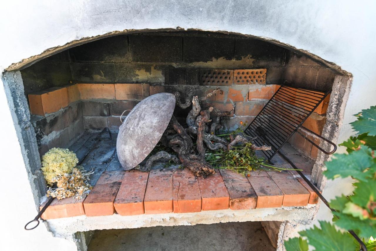 Holiday Home Donji Lepuri Lisičići Kültér fotó