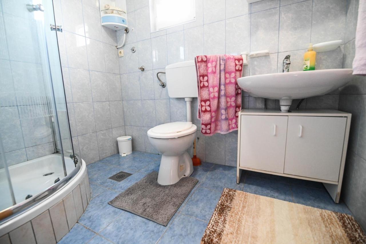 Holiday Home Donji Lepuri Lisičići Kültér fotó