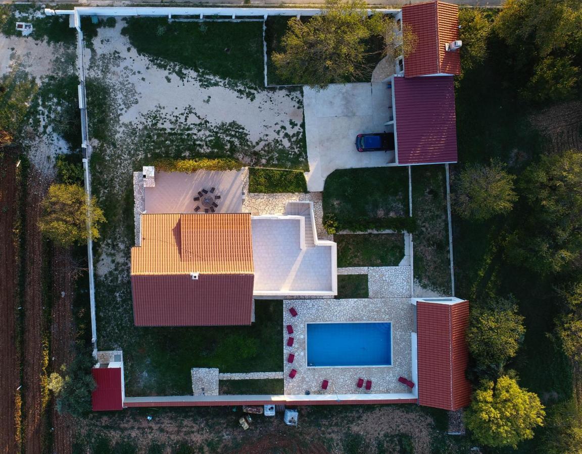 Holiday Home Donji Lepuri Lisičići Kültér fotó