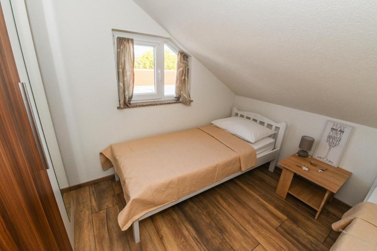Holiday Home Donji Lepuri Lisičići Kültér fotó