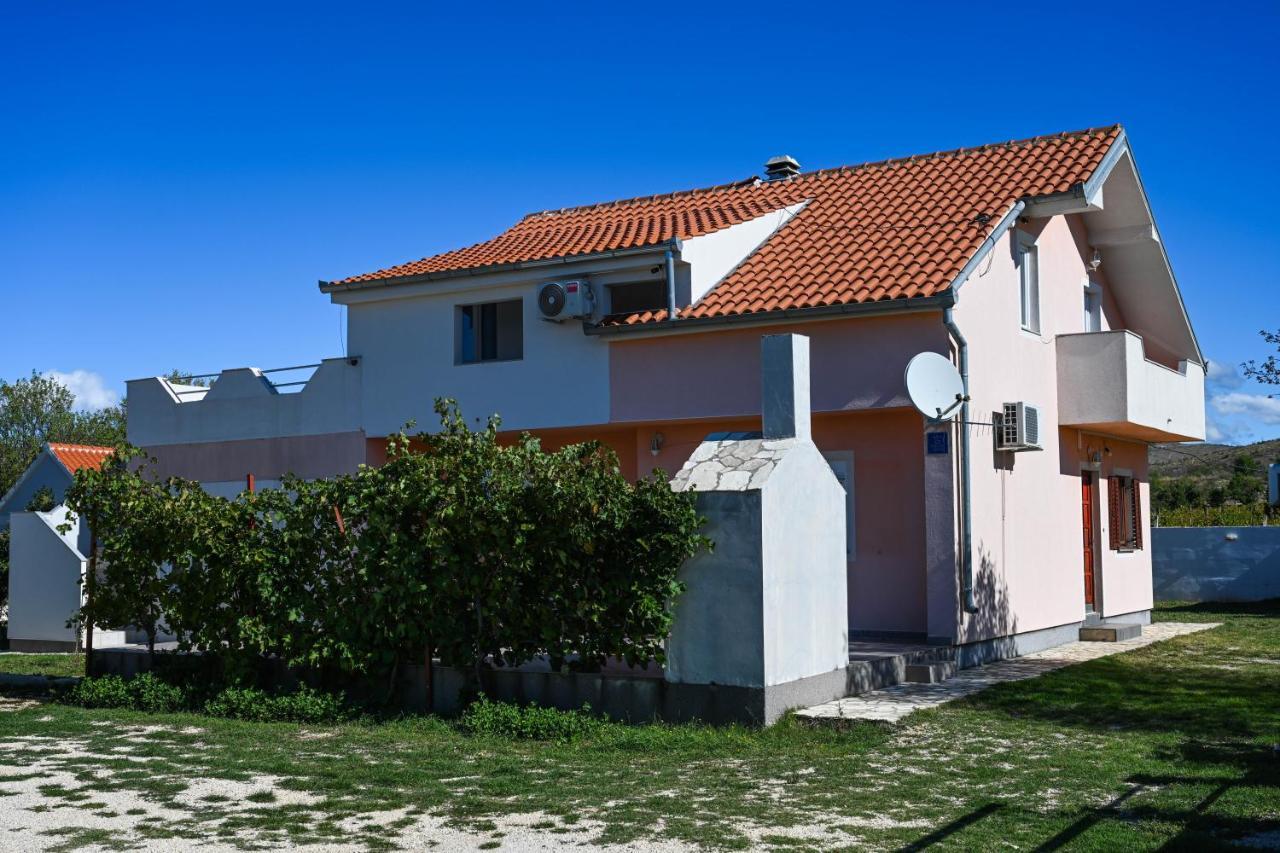 Holiday Home Donji Lepuri Lisičići Kültér fotó