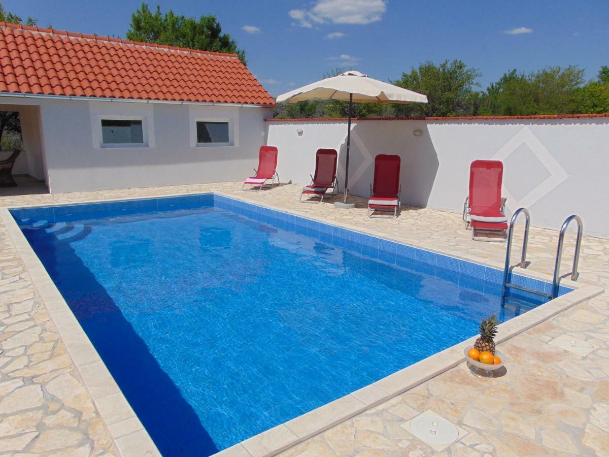 Holiday Home Donji Lepuri Lisičići Kültér fotó