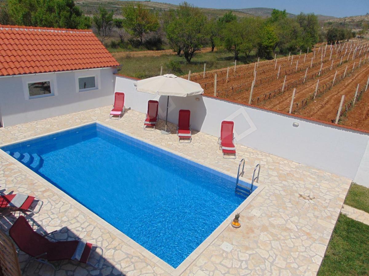 Holiday Home Donji Lepuri Lisičići Kültér fotó