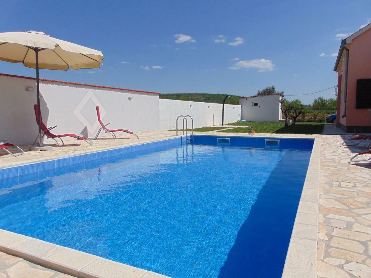 Holiday Home Donji Lepuri Lisičići Kültér fotó