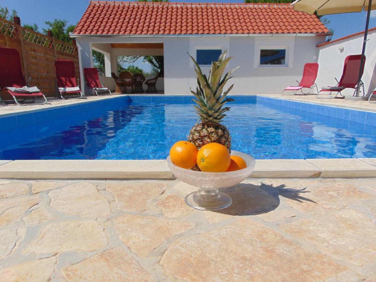 Holiday Home Donji Lepuri Lisičići Kültér fotó