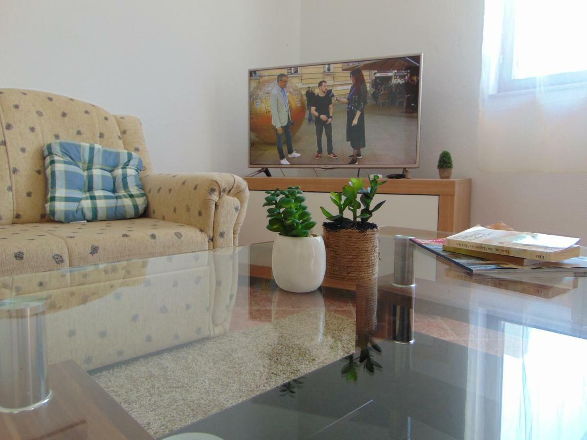 Holiday Home Donji Lepuri Lisičići Kültér fotó